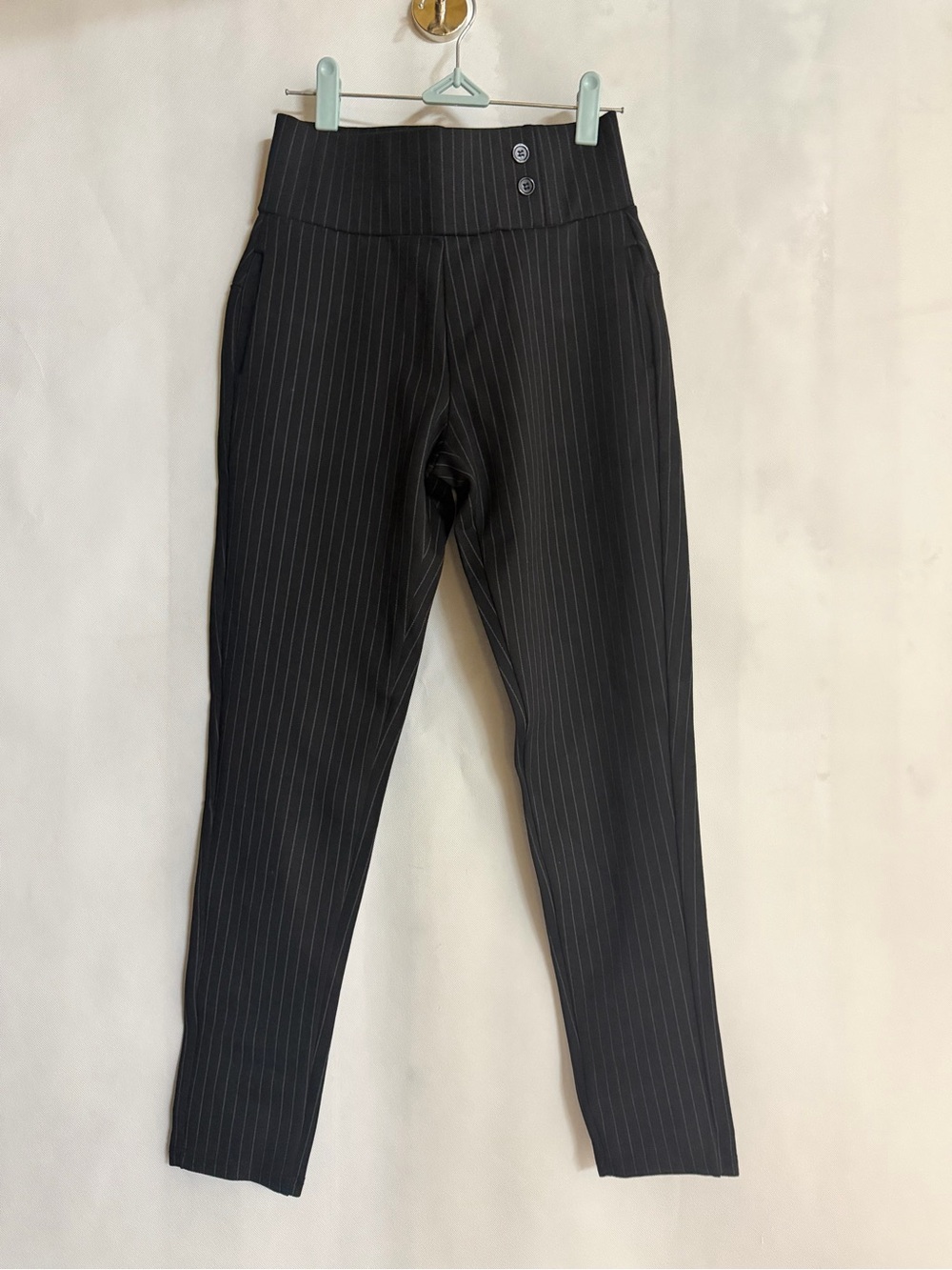 Conceited Pinstripe mid rise Skinny Pants Black Size Small NWOT